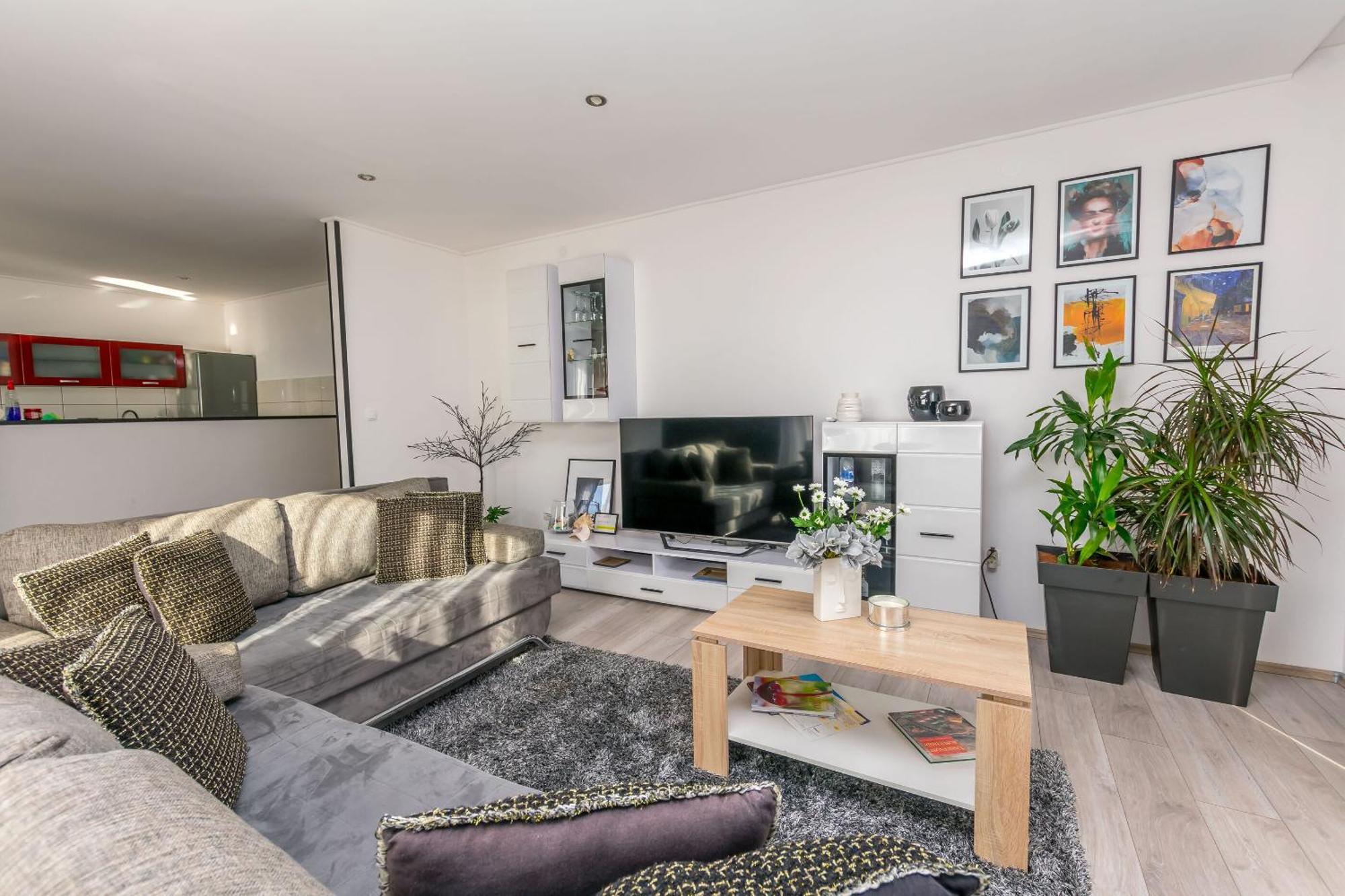 Apartments Mladen Duce Exterior photo