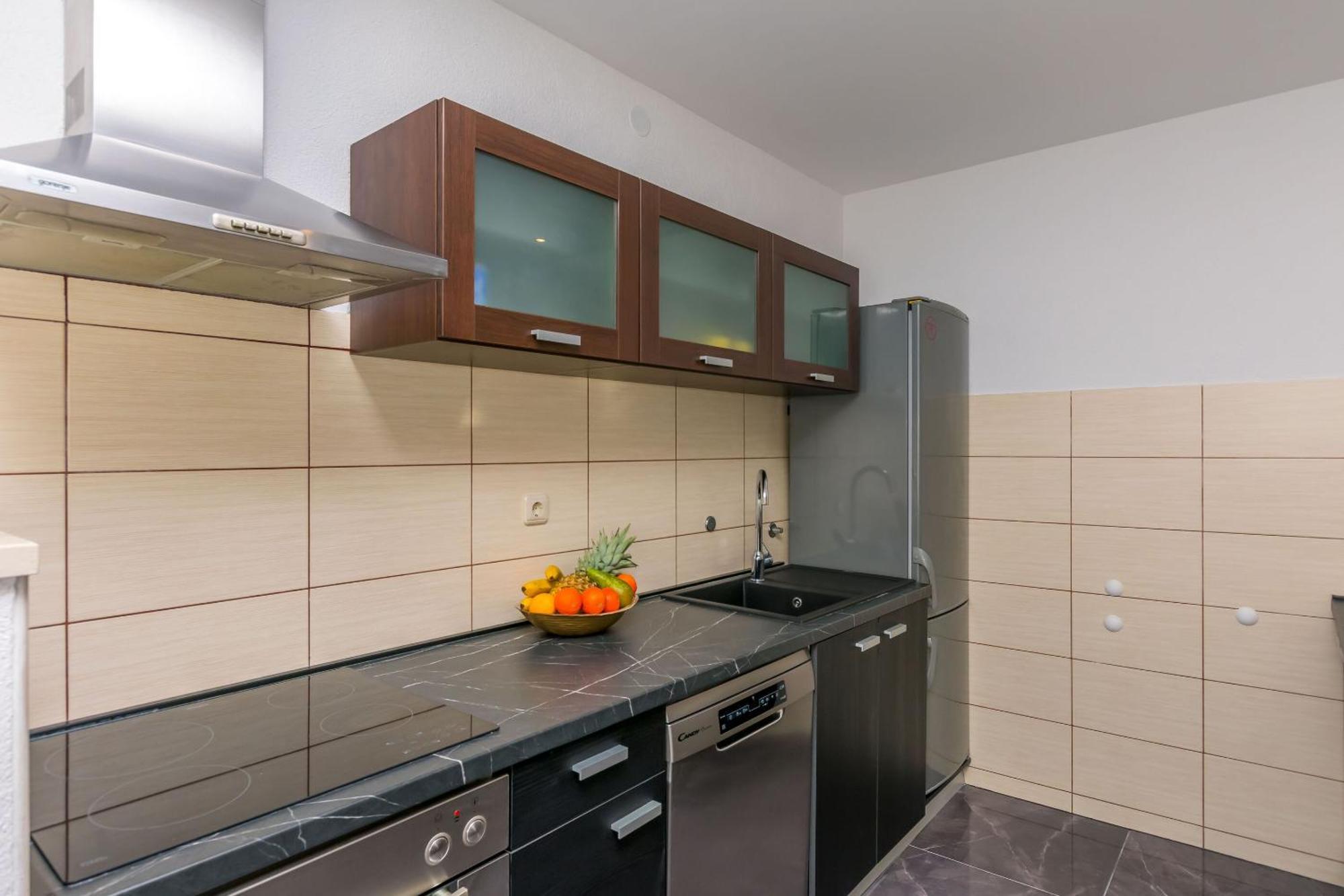 Apartments Mladen Duce Exterior photo