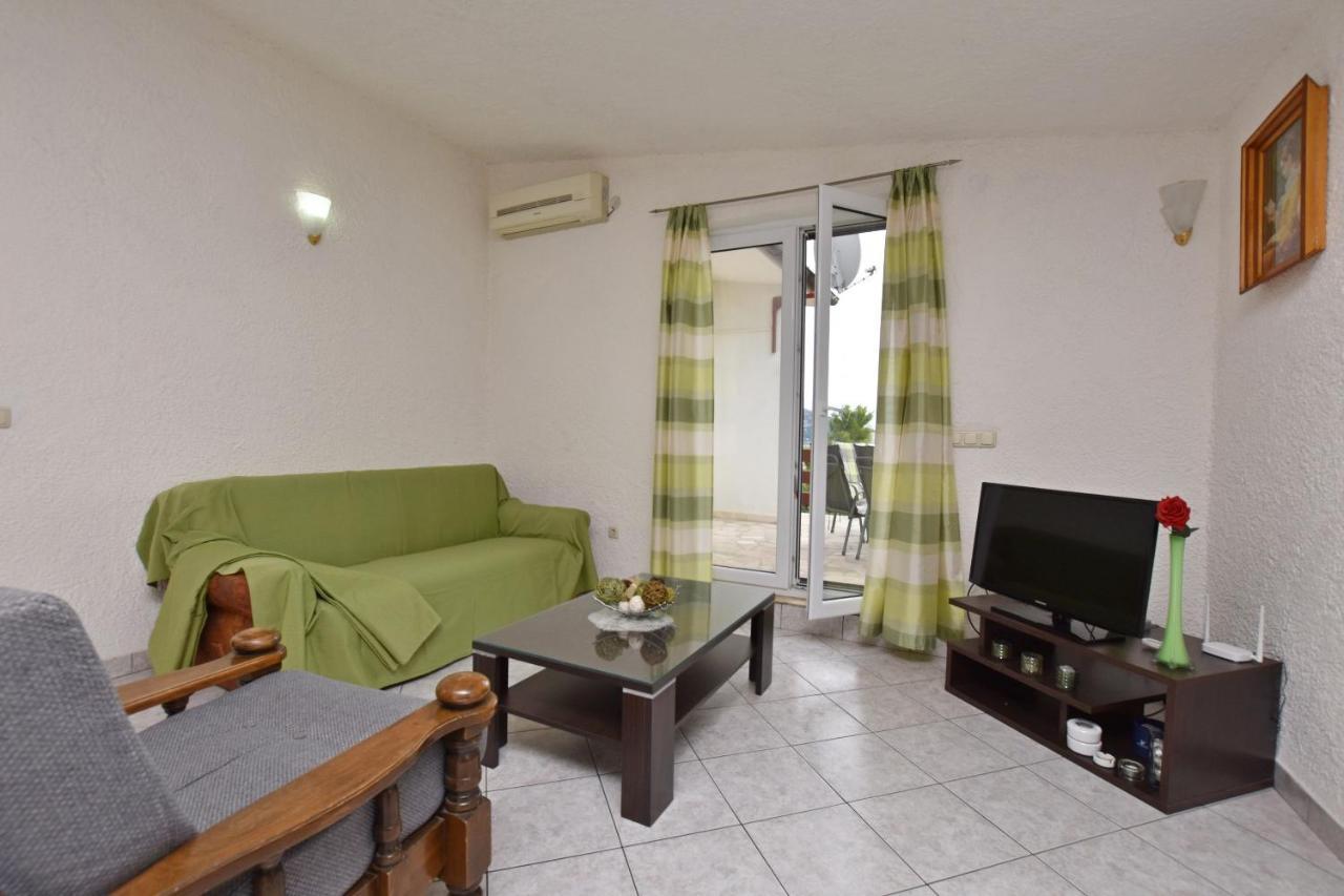 Apartments Mladen Duce Exterior photo