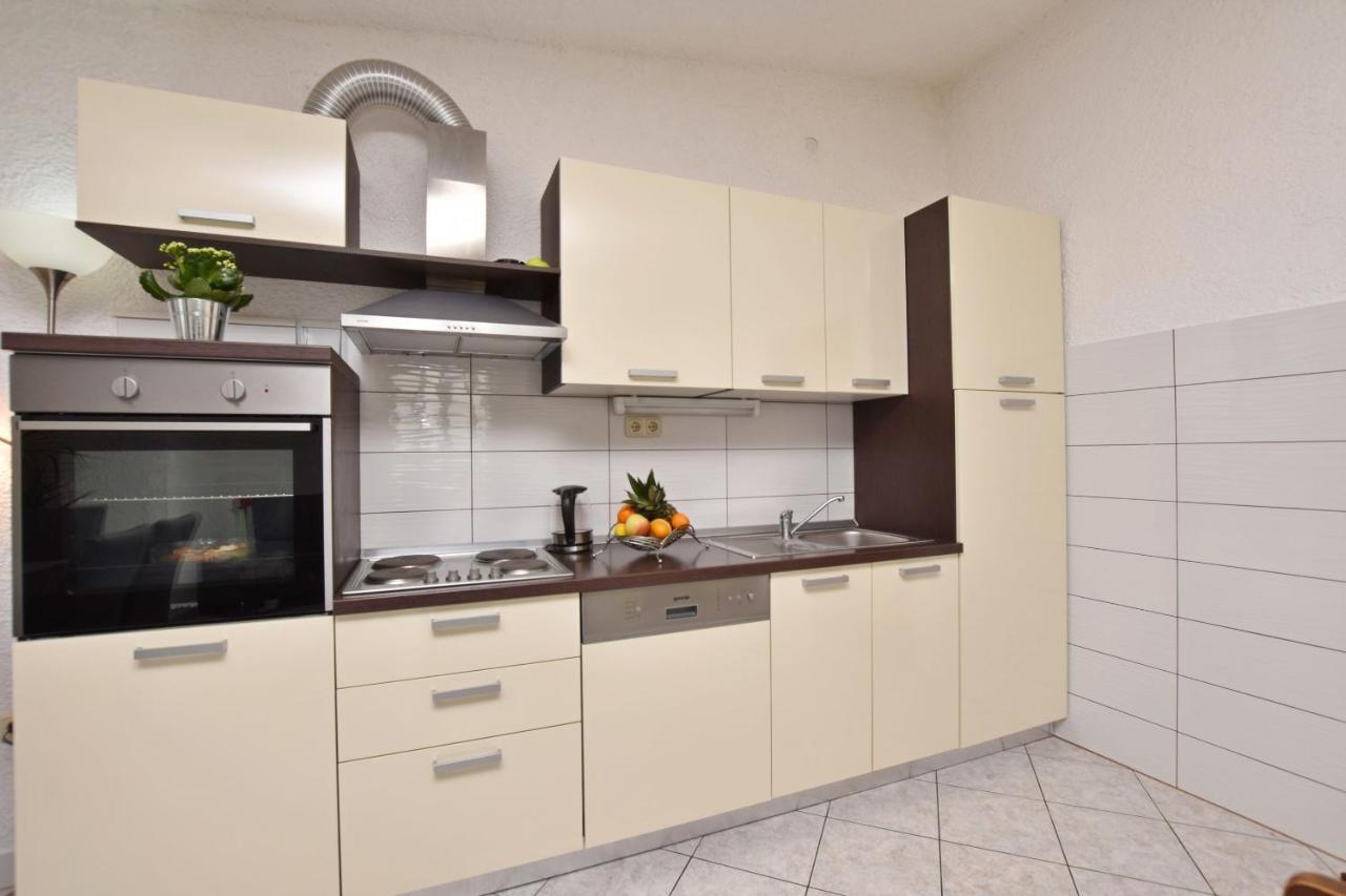 Apartments Mladen Duce Exterior photo